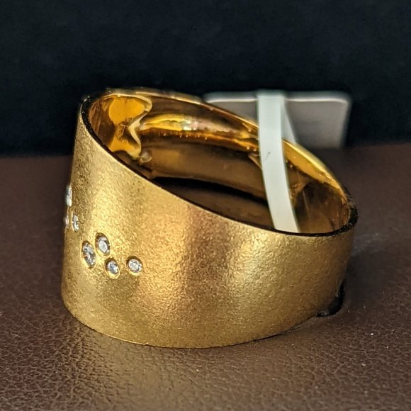 14K Yellow Gold and Diamond Ring from the Marika Desert Gold collection - Picture 4 of 7